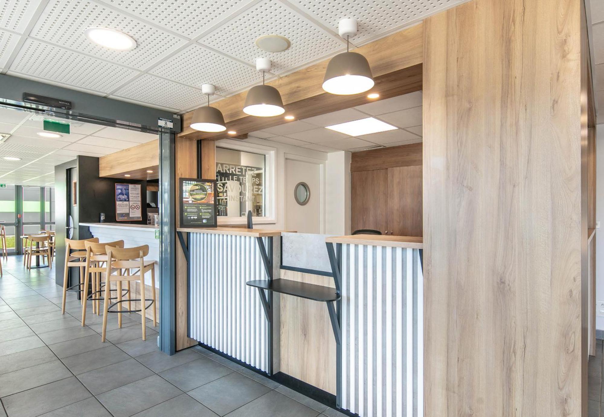 B&B Hotel Lyon Aeroport סן-קוונטין-פלאוויה מראה חיצוני תמונה