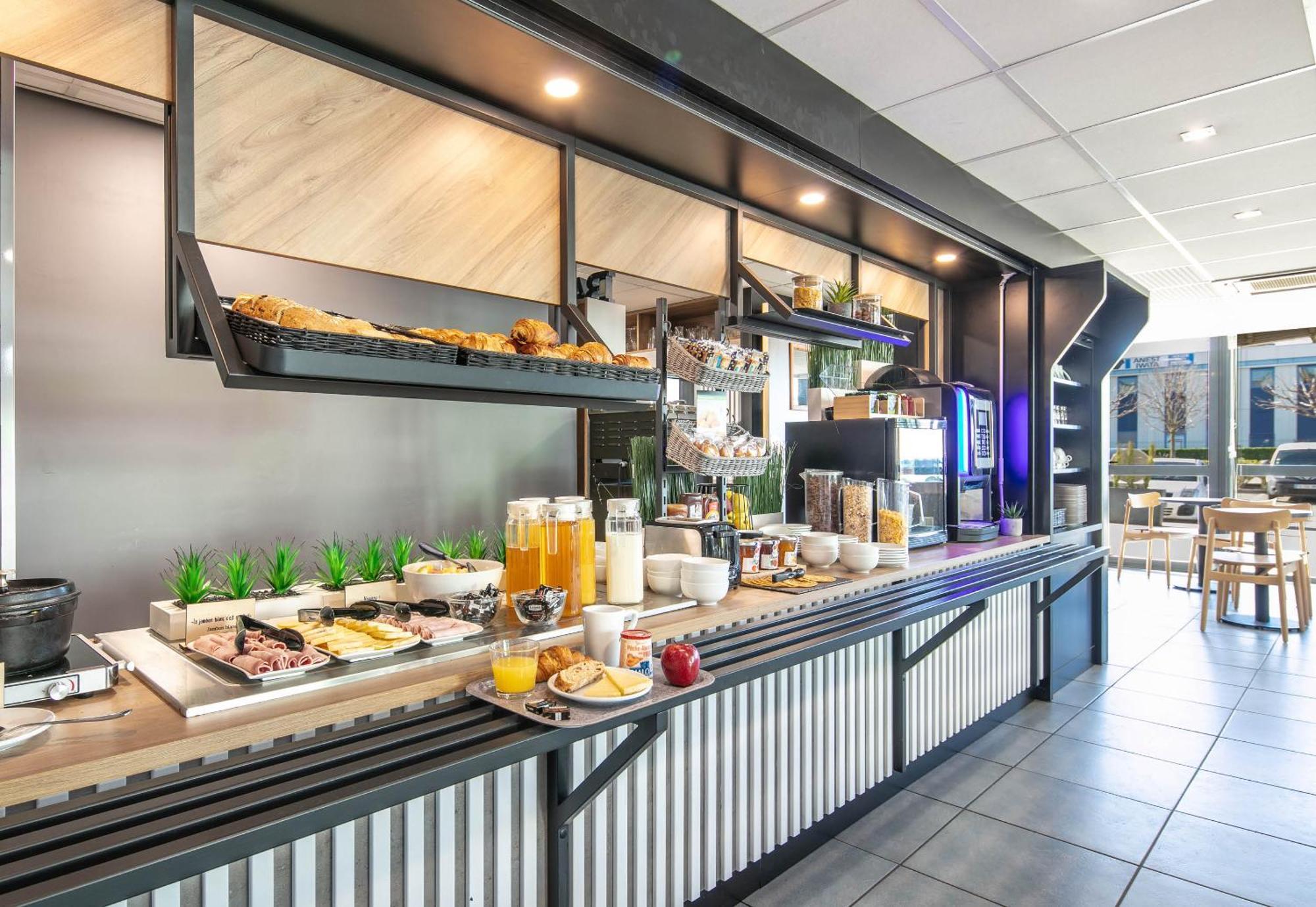 B&B Hotel Lyon Aeroport סן-קוונטין-פלאוויה מראה חיצוני תמונה